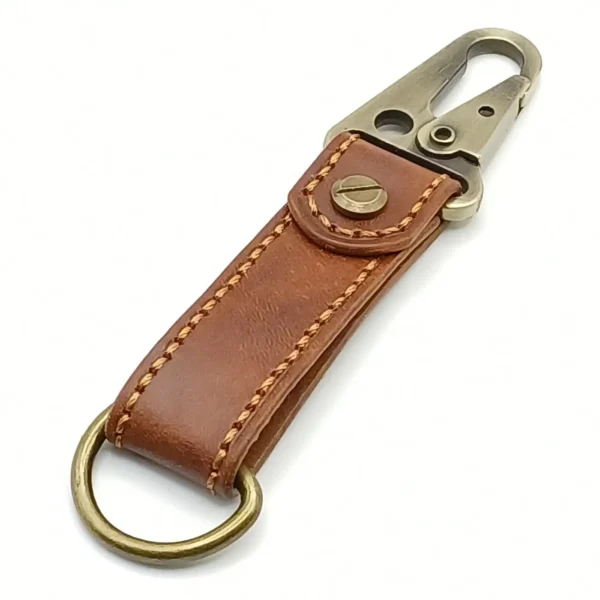 porte-clé edc mousqueton museum artisanal couleur marron clair